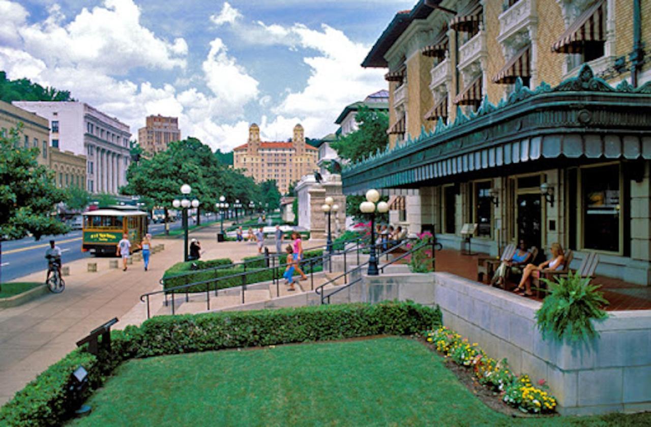 The Hamilton - Lakefront & Studio Suites, Hot Springs Kültér fotó